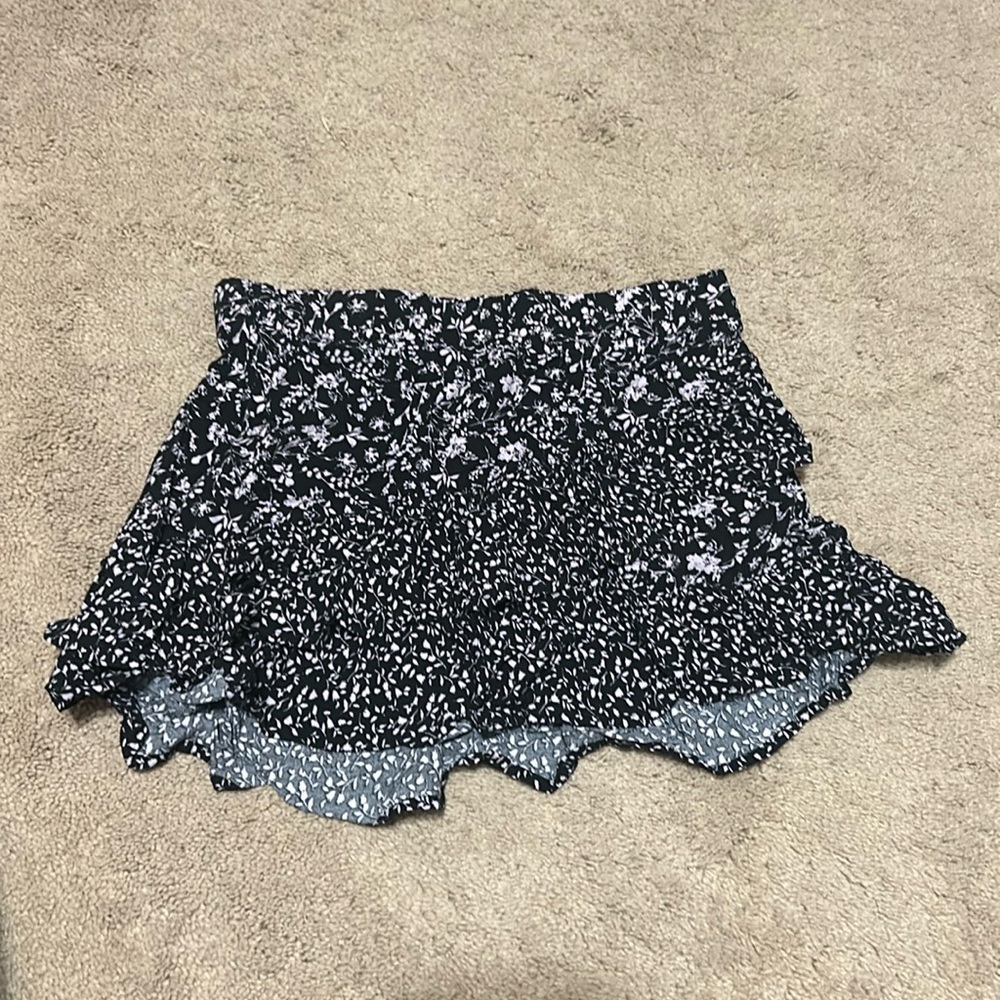 Girls Ruffle Skirt.